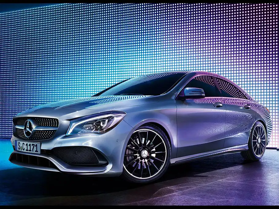 Mercedes-Benz CLA180 Sedan