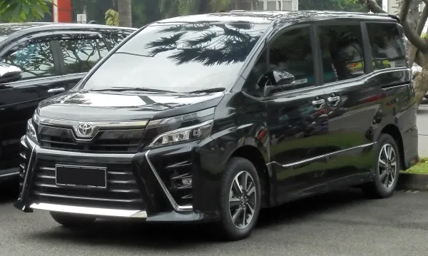 Toyota Voxy Hybrid